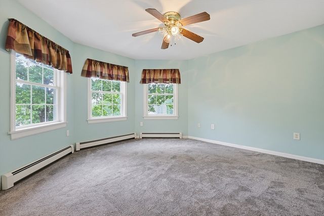 29 Brookside Avenue, Webster, MA 01570