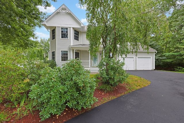 29 Brookside Avenue, Webster, MA 01570