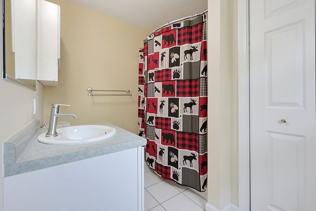29 Brookside Avenue, Webster, MA 01570