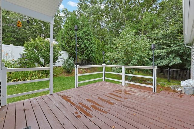 29 Brookside Avenue, Webster, MA 01570
