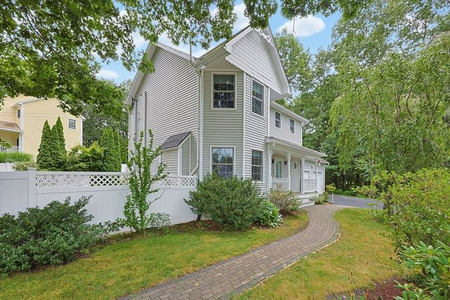 29 Brookside Avenue, Webster, MA 01570
