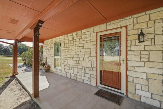 212 Bobby Sam Court, Collinsville, TX 76233