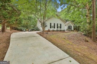 40 Paces Landing Place, Newnan, GA 30263