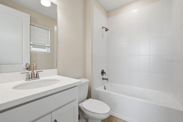 811 STEEL DRIVE, Apollo Beach, FL 33572