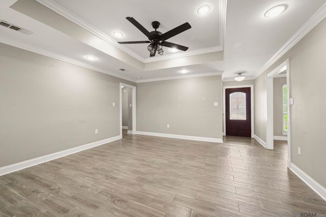 15013 Point Chenier Ave, Baton Rouge, LA 70817