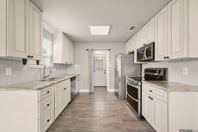 15013 Point Chenier Ave, Baton Rouge, LA 70817