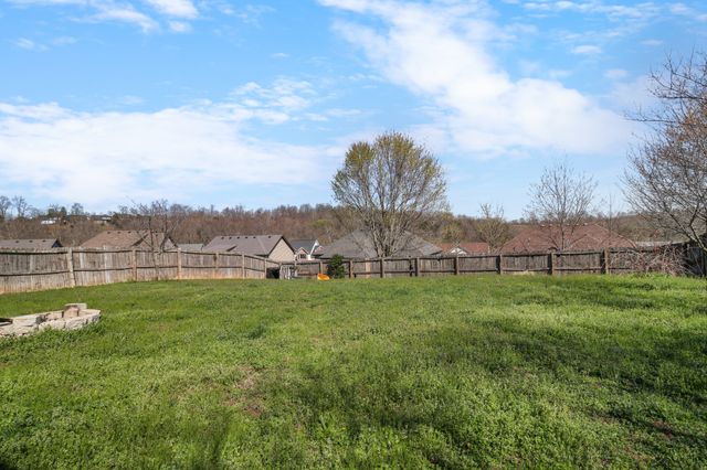 1213 Channelview Dr, Clarksville, TN 37040