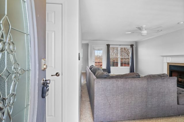 1213 Channelview Dr, Clarksville, TN 37040