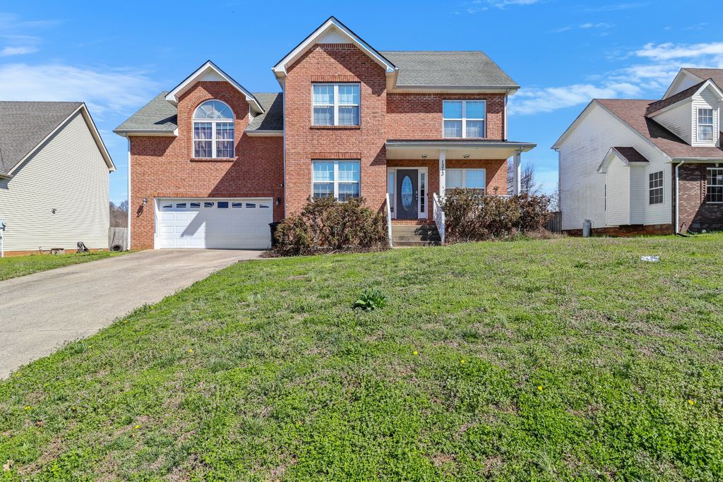 1213 Channelview Dr, Clarksville, TN 37040