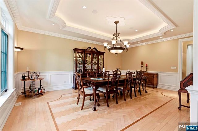 70 Oak Drive, Upper Saddle River, NJ 07458