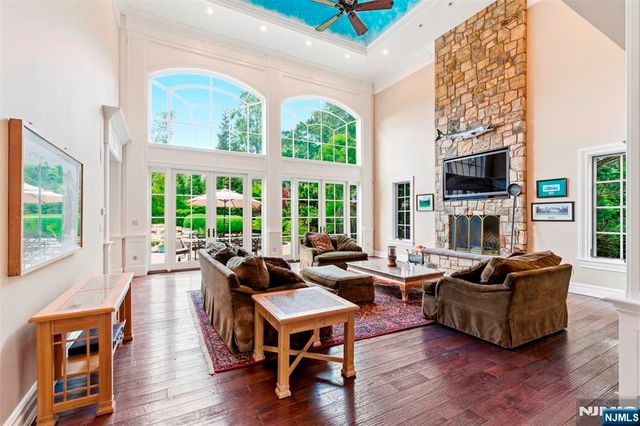 70 Oak Drive, Upper Saddle River, NJ 07458