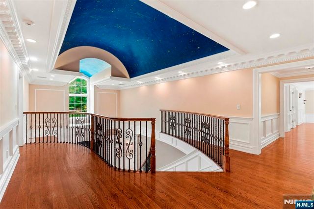 70 Oak Drive, Upper Saddle River, NJ 07458
