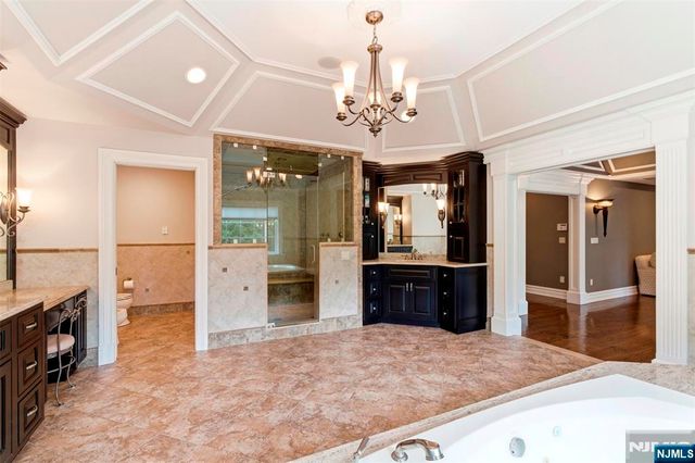 70 Oak Drive, Upper Saddle River, NJ 07458