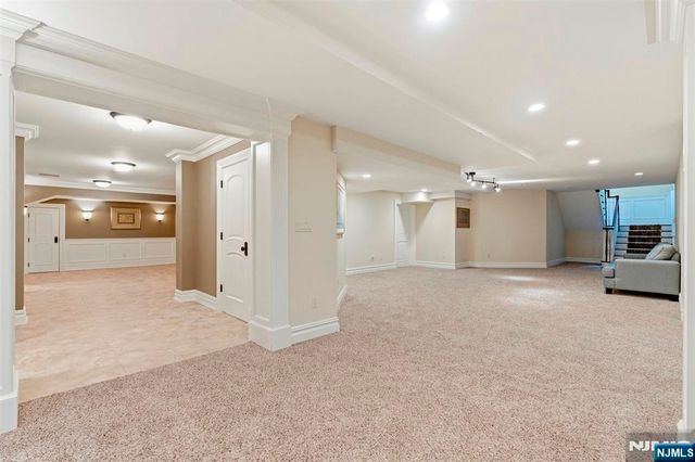 70 Oak Drive, Upper Saddle River, NJ 07458