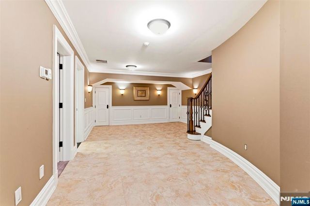 70 Oak Drive, Upper Saddle River, NJ 07458