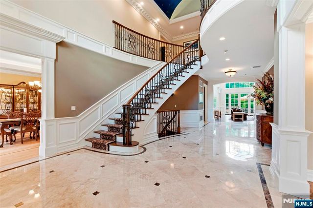 70 Oak Drive, Upper Saddle River, NJ 07458