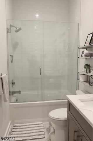 1 Carriage City Plz 1710, Rahway City, NJ 07065