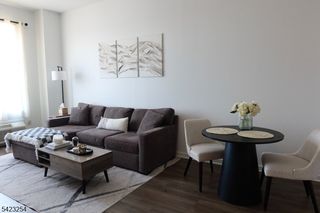 1 Carriage City Plz 1710, Rahway City, NJ 07065