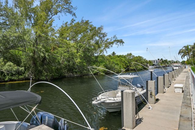2860 NE 14TH ST Causeway 201D, Pompano Beach, FL 33062