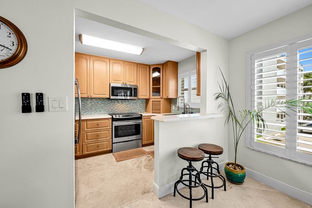 2860 NE 14TH ST Causeway 201D, Pompano Beach, FL 33062