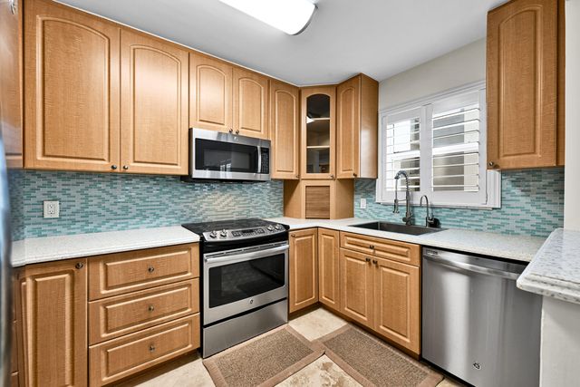 2860 NE 14TH ST Causeway 201D, Pompano Beach, FL 33062
