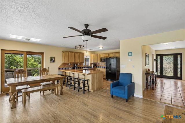1121 Bradstreet, Canyon Lake, TX 78133