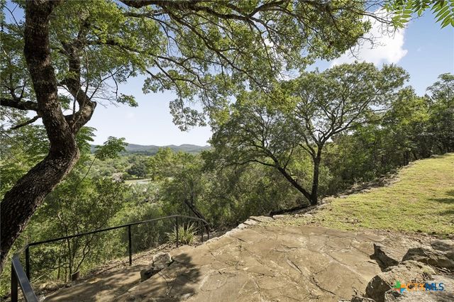 1121 Bradstreet, Canyon Lake, TX 78133