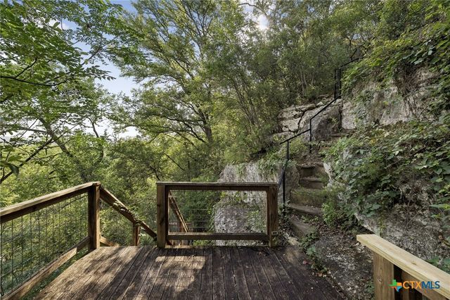 1121 Bradstreet, Canyon Lake, TX 78133