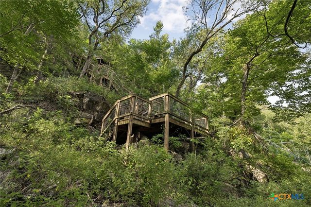 1121 Bradstreet, Canyon Lake, TX 78133