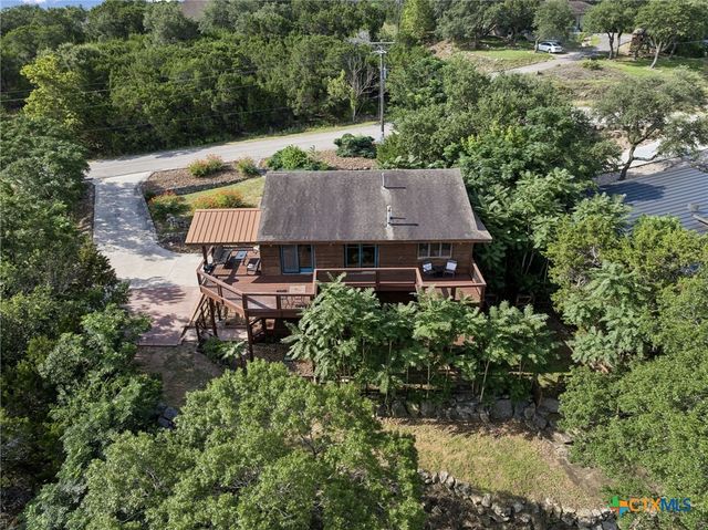 1121 Bradstreet, Canyon Lake, TX 78133