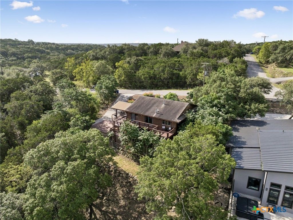 1121 Bradstreet, Canyon Lake, TX 78133