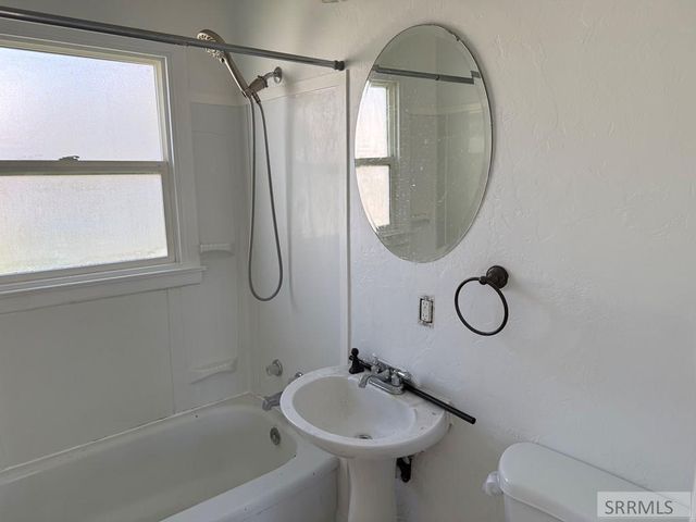 916 Howard Avenue, Pocatello, ID 83201