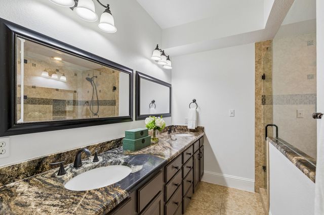 117 Galvan Lane, Van Alstyne, TX 75495