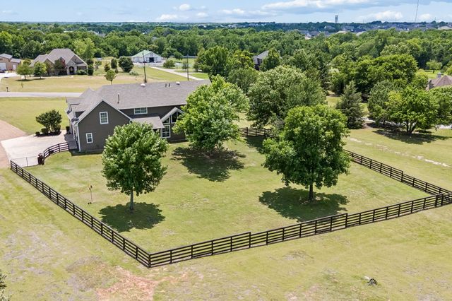 117 Galvan Lane, Van Alstyne, TX 75495