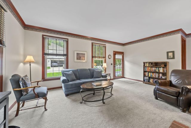 7823 Jordan Crossing, Reynoldsburg, OH 43068