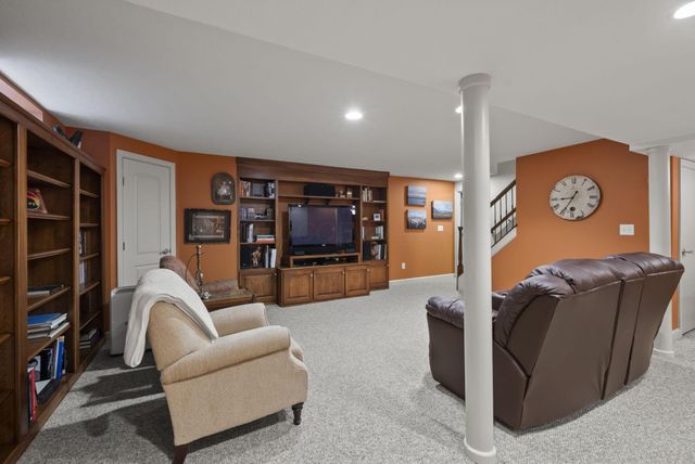 7823 Jordan Crossing, Reynoldsburg, OH 43068