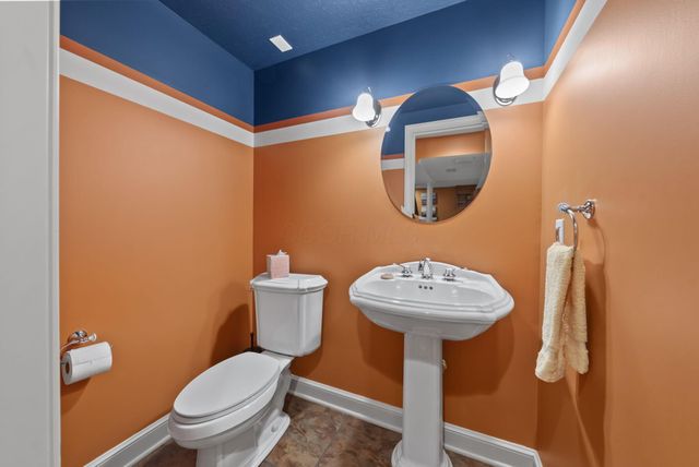 7823 Jordan Crossing, Reynoldsburg, OH 43068