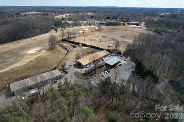 3924 Deer Run Drive NE, Conover, NC 28613