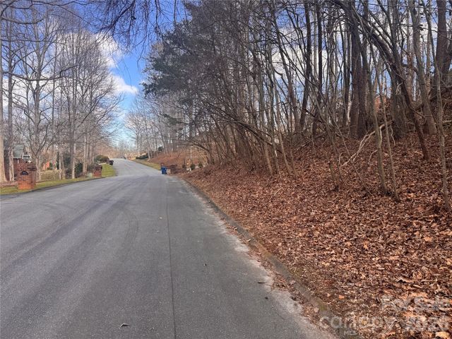 3924 Deer Run Drive NE, Conover, NC 28613