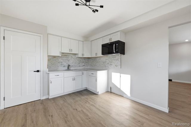 26703 Norfolk Street, Inkster, MI 48141