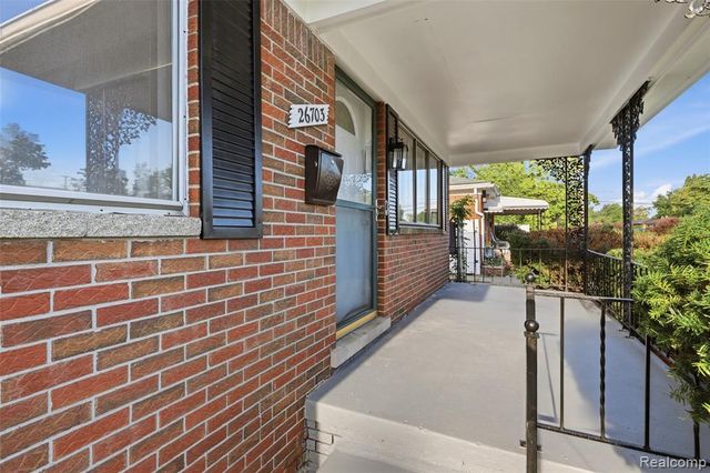 26703 Norfolk Street, Inkster, MI 48141