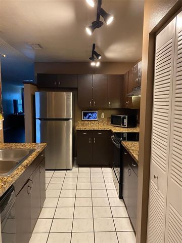 12522 CASTLE HILL DRIVE, Tampa, FL 33624