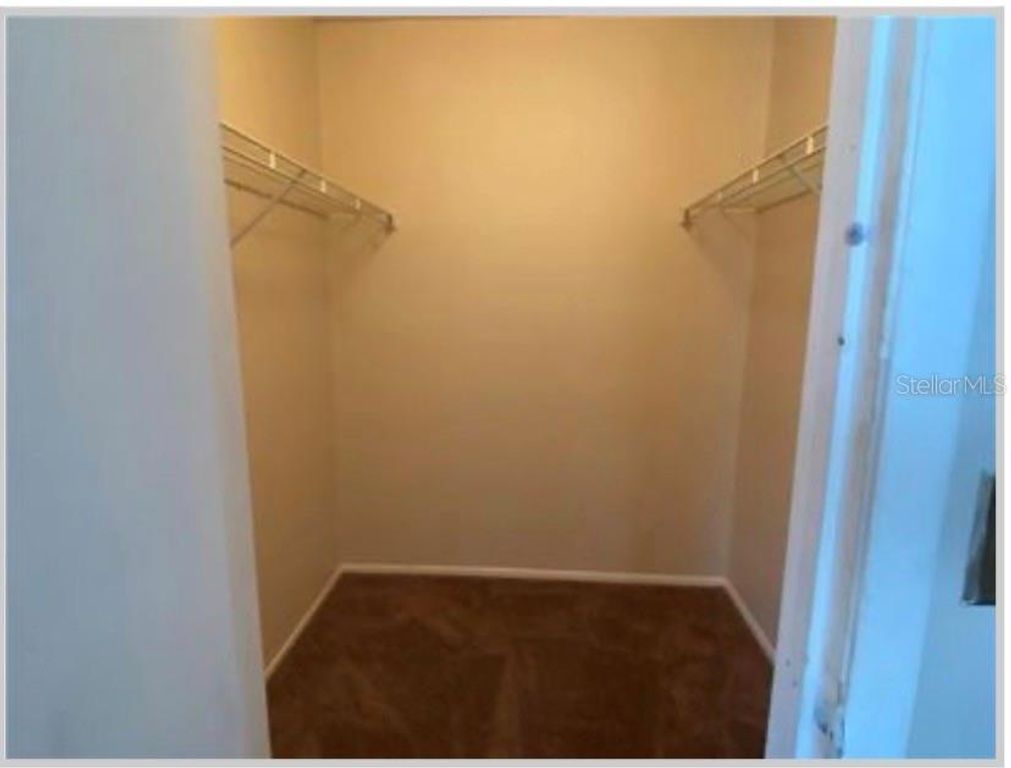 Image 12 of property listing at 12522 CASTLE HILL DRIVE, Tampa, FL 33624