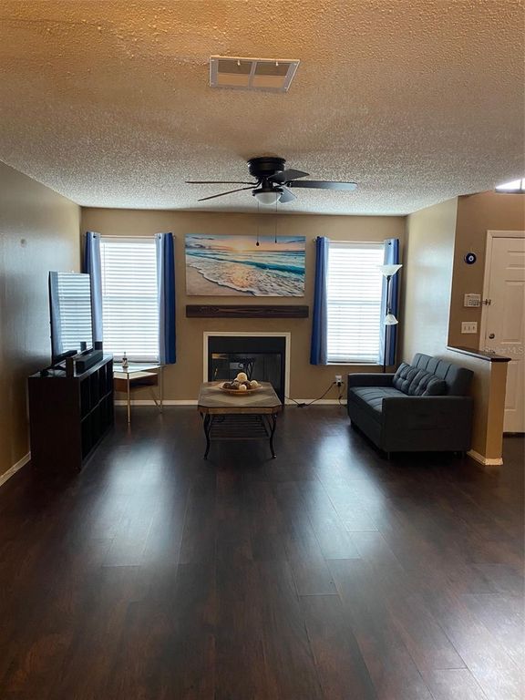 Image 3 of property listing at 12522 CASTLE HILL DRIVE, Tampa, FL 33624