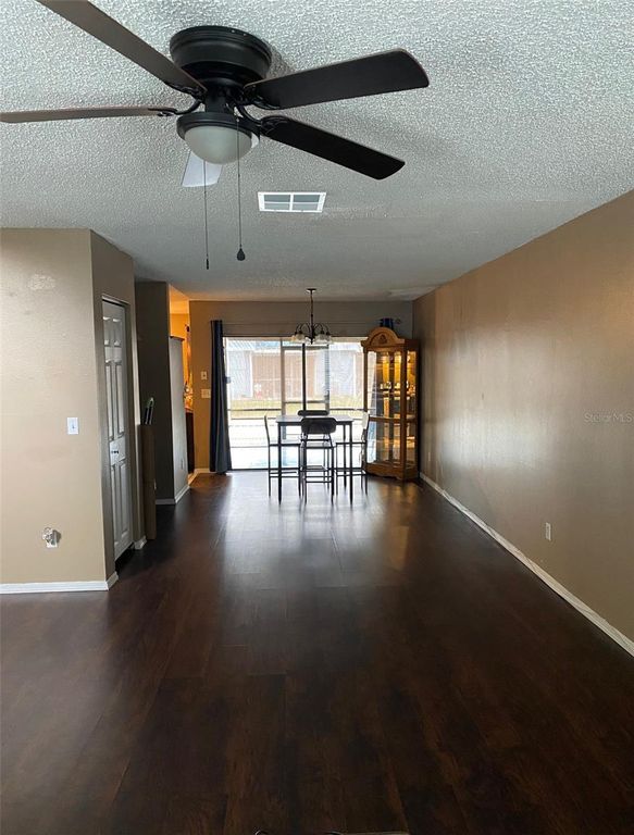 Image 6 of property listing at 12522 CASTLE HILL DRIVE, Tampa, FL 33624