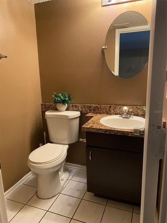 Image 10 of property listing at 12522 CASTLE HILL DRIVE, Tampa, FL 33624