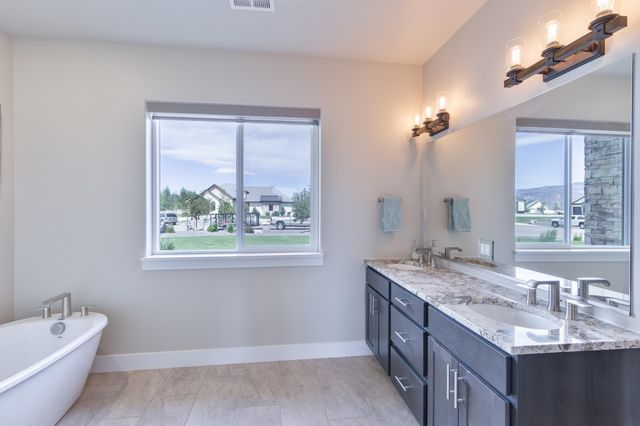 982 FARM HOUSE ROAD, Grand Junction, CO 81505