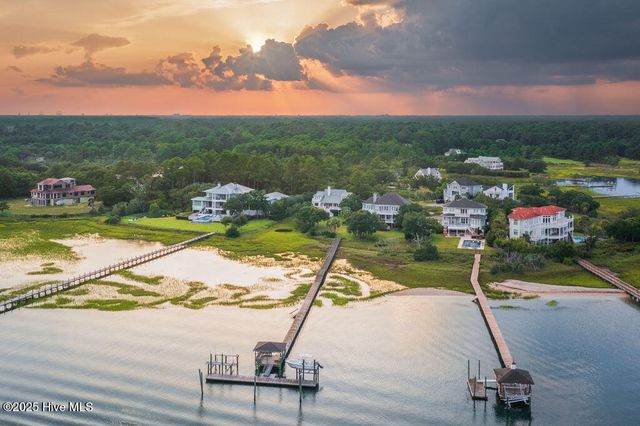 6300 Sea Mist Court, Wilmington, NC 28409