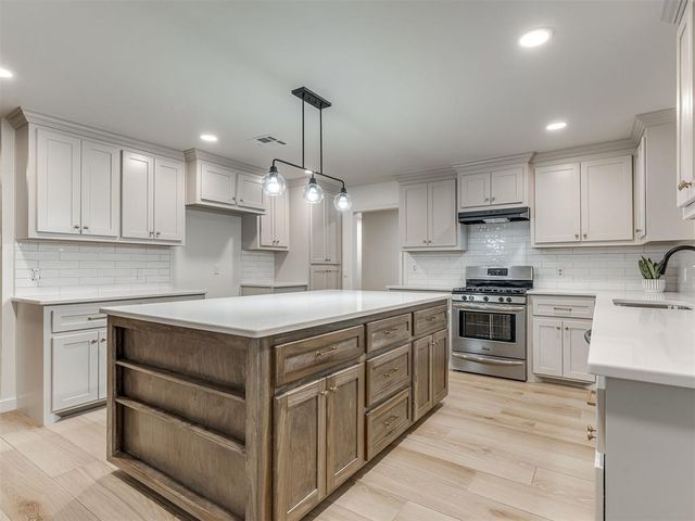 824 N Main Street, Blanchard, OK 73010