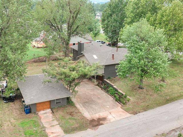 824 N Main Street, Blanchard, OK 73010